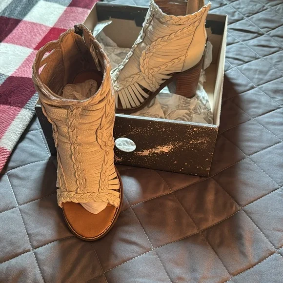 Dingo Jeezy open toe bootie - Picture 4 of 7